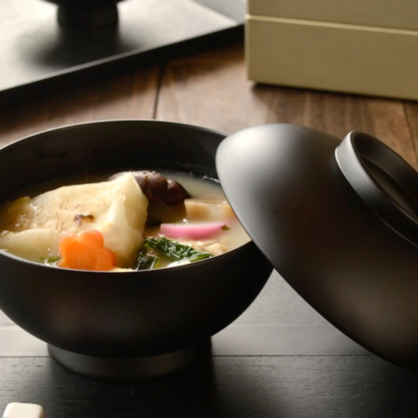 4.6寸 雑煮椀 蓋付き モダン 食洗機対応 黒艶消し お椀 茶碗 