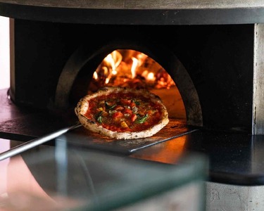 薪窯ピザとフランクフルトセット ピザ大(23㎝)4枚＋鶏ちゃんPizza大(23㎝)1枚+鶏ちゃんフランク3本×1袋［GONZA×けいちゃんカンパニーコラボ］ピザ ぴざ ピザ