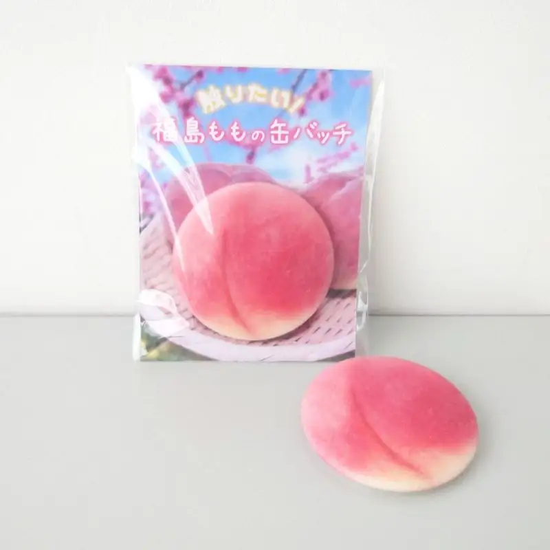 No.3004 福島ももの缶バッチ