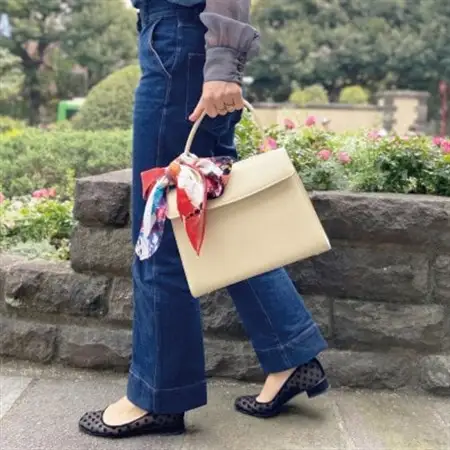【濱野皮革工藝のフォーマルバッグ】シンフォニア(アイボリー×ゴールド)_装飾品・工芸品  鞄・バッグ かばん カバン_【1099894】
