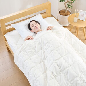 洗えるウール100％  羊毛肌掛け布団 ダブル｜寝具 布団 掛け布団 肌掛け布団 ダブル オールシーズン寝具 1年中使える布団 洗える布団 天然素材 吸湿 保温  サテン 泉大津市 