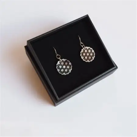 黒蝶貝のレース彫刻「麻」ピアス_装飾品・工芸品 ピアス・イヤリング アクセサリー _【1237887】