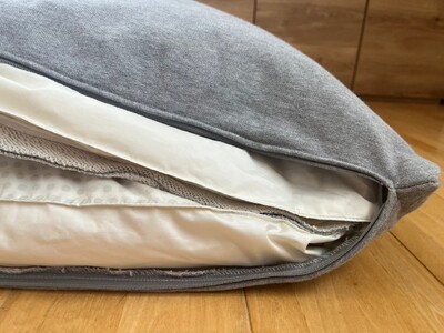 【ふとん屋が考えた】ドーム型 とろけるペット羽毛クッション 天然鉱石配合 犬 猫 ペットベッド ペットクッション 犬や猫が大好き!! H162-038