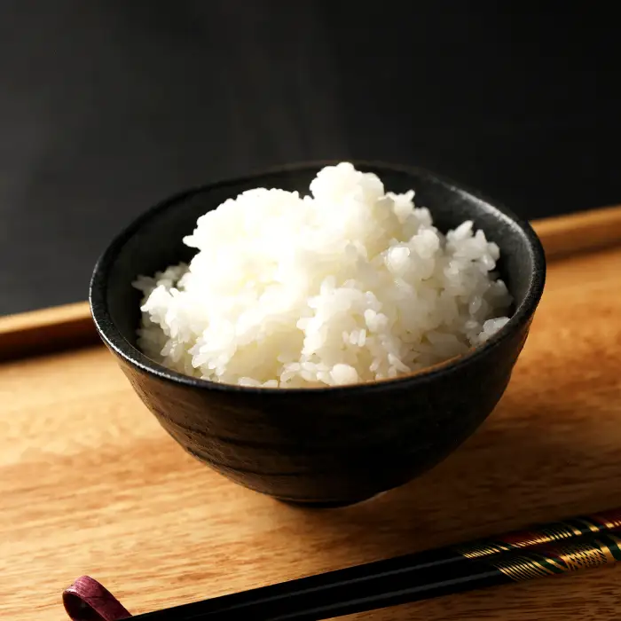 島根県飯南町産 こしひかり（2kg×4袋）【 米 新米 コシヒカリ  ブランド米 小分け 便利 贈答用 プレゼント 精米 玄米 選択可能 】