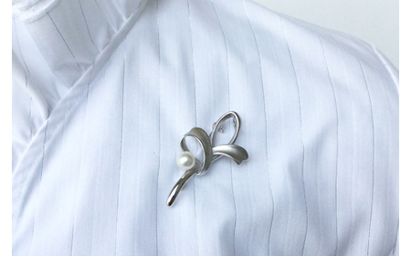 真珠 アクセサリー ブローチ パール 7mm ～ 7.5mm シルバー レディース 伊勢志摩 伊勢 志摩 冠婚葬祭 結婚式 入学式 卒業式 ジュエリー / 老舗の真珠専門店・高品質アコヤ真珠ブローチ7.0～7.5ミリ（タイプ：C）