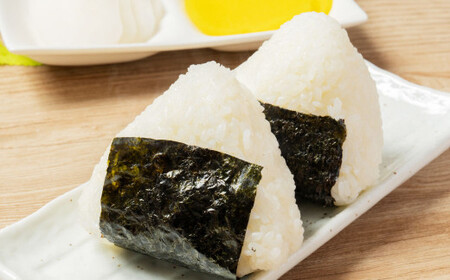 【令和7年産米】牛とつくったお米  新潟県村上市岩船産 コシヒカリ 精米 5kg 1041001　