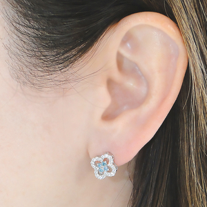 ピアス PT900 プラチナ ダイヤモンド ブルーダイヤ 0.8ct クローバー 四つ葉 フラワー 花 スタッドピアス【f251-pt-bd】 ALPAZ116