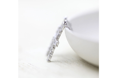 ピアス プラチナ PT900 ダイヤモンド 0.4ct クロス 十字架モチーフ 揺れる チェーン 両耳用【f089-pt】