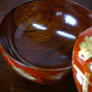 【伝統工芸品】【秀衡塗】煮物椀 秀衡雲紋（朱）けやき 拭き漆【ocy915-key-sh-1】