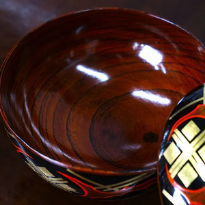 【伝統工芸品】【秀衡塗】煮物椀　秀衡雲紋（黒）けやき 拭き漆【ocy915-key-bk-1】
