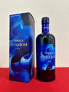 ウイスキー　飲み比べ　最新ニッカ2種（セッション奏楽700ml＆フロンティア500ml） 箱付き