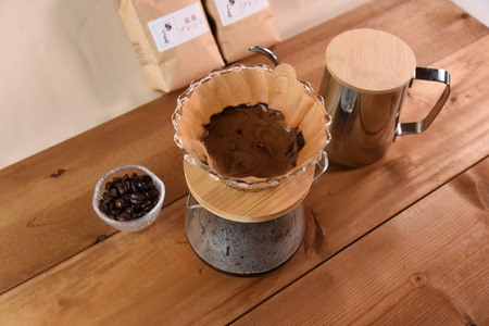 ＜【中挽き】ブレンドコーヒーセット 飲み比べ2種セット 2袋＞coffee 珈琲 朝 プレゼント 贈り物 2種 ホット 豆 細挽き 中挽き 粗挽き お好み ドリップ お茶の時間 休憩 カフェイン 袋 お家カフェ 炭 焙煎 香りがいい おしゃれ 飲み比べ【MI480-nc】【中村珈琲】