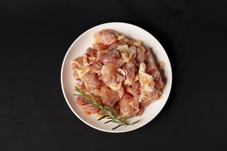 宮崎県産の鶏肉と豚肉セット (総量2.6kg)若鶏もも肉一口カット(400g×2P)、豚小間切れ(200g×3P)、豚バラ肉スライス(200g×3P)、豚ロース肉スライス(200g×3P)