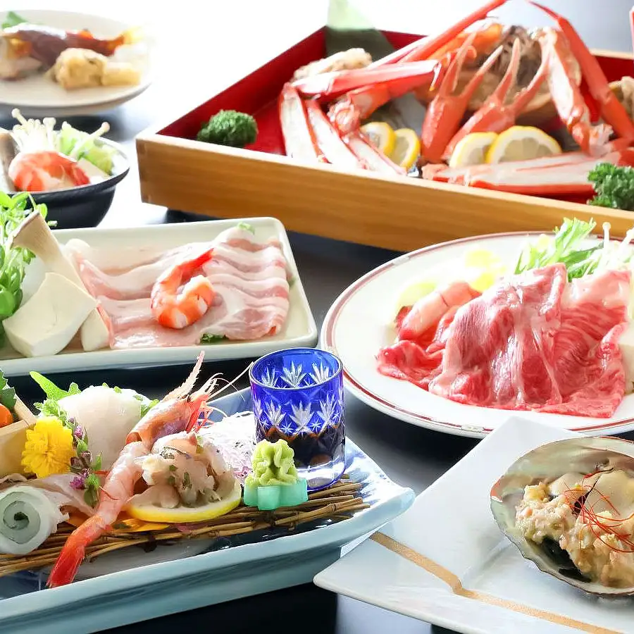湯野浜温泉　愉海亭みやじま　ペア宿泊券（1泊2食付）【詣でる つかる 頂きます】（山形県鶴岡市）新鮮魚介の会席膳 夕暮れワインサービス 山形牛、地酒などの名産も豊富 | 全室オーシャンビュー 海水浴 和食 海鮮料理 東北 庄内 日本海 記念日 誕生日プレゼント 夫婦旅行 カップル