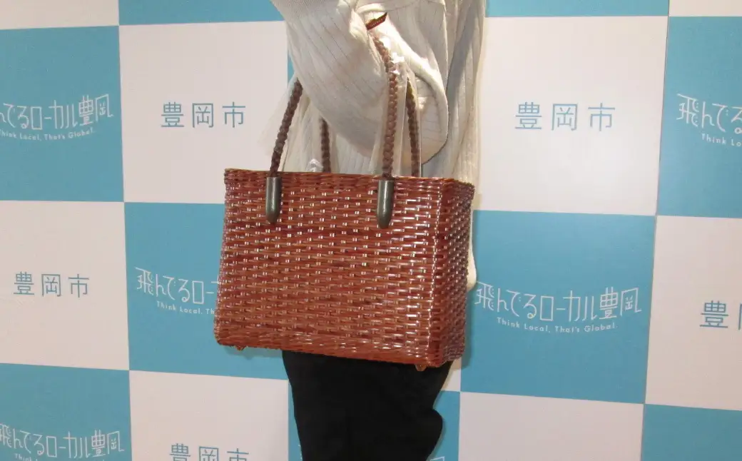 かごバッグ 柳かご（角） / 籠バッグ 豊岡 杞柳細工 伝統工芸士作 伝統工芸品 柳染め かご バッグ カバン 自家栽培 柳 天然素材 高級 おしゃれ 和テイスト 大人 手作り ハンドメイド 日本製 レディース