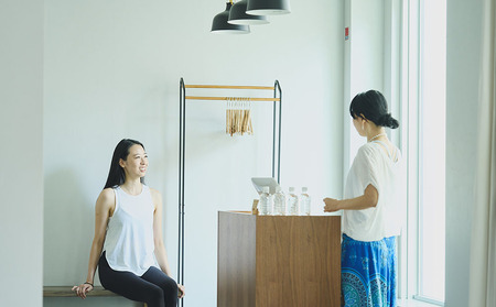MINT MAT Yoga Studio ヨガグループクラス10回券 【155002】 ﾖｶﾞ ｸﾞﾙｰﾌﾟﾚｯｽﾝ ｽﾀｼﾞｵ ﾁｹｯﾄ 回数券 ｱﾛﾏﾖｶﾞ 英語ﾖｶﾞ