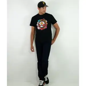 沖縄市 マンホールTシャツ エイ坊 （黒 / XLサイズ） Tシャツ 半袖 キャラクター メンズ レディース 沖縄市 黒色 沖縄市/株式会社TAK JAPAN [BCDK002-04]