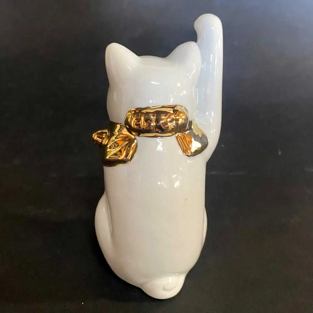 【瀬戸焼】江戸猫 4寸手長 ホワイト 本金 右手上げ 13cm 化粧箱入り【スズカ】 / 招き猫 インテリア 雑貨 置き物 開運 / 瀬戸市 [BBDJ003]