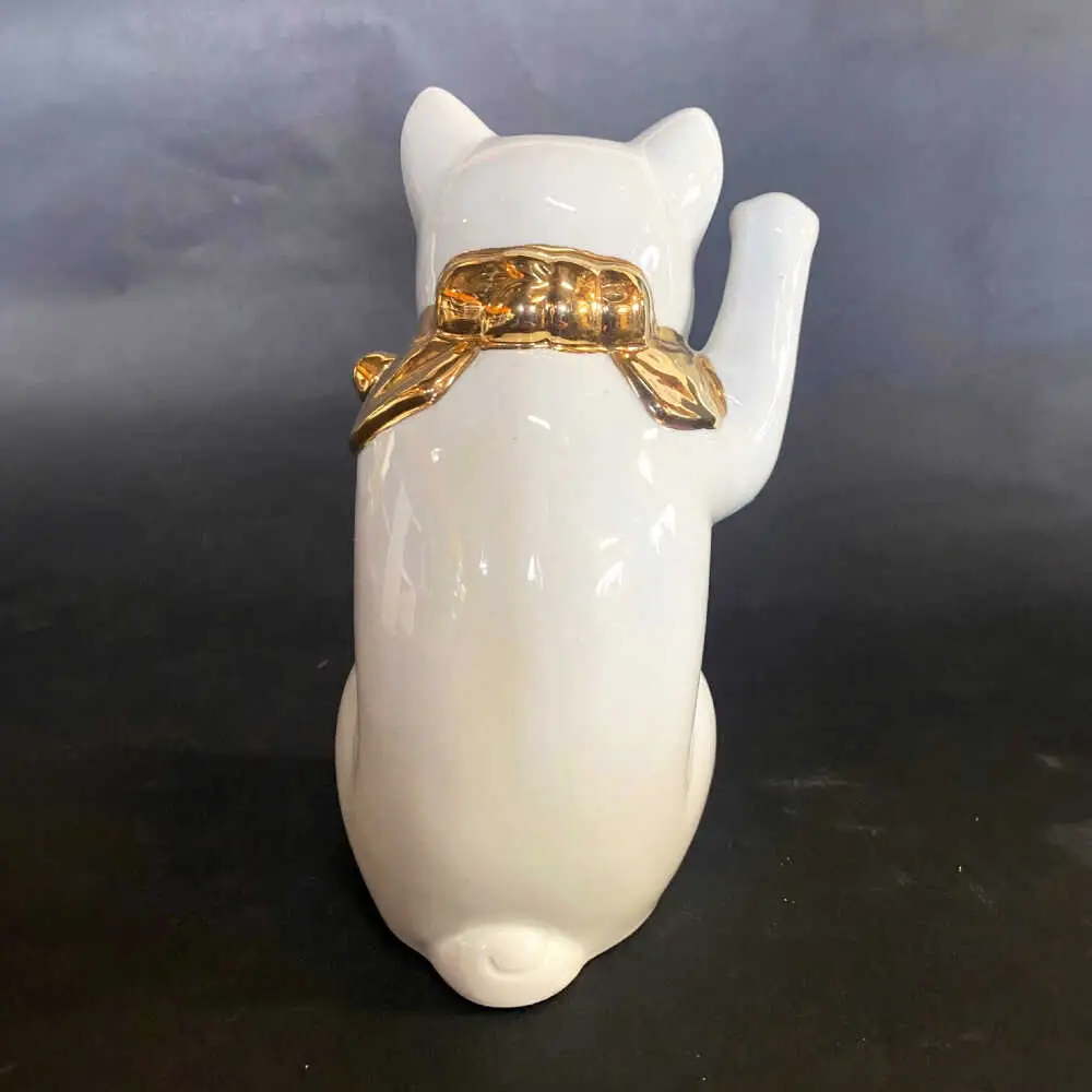 【瀬戸焼】江戸猫 ホワイト 本金 右手上げ 19cm 化粧箱入り【スズカ】 / 招き猫 インテリア 雑貨 置き物 開運 / 瀬戸市 [BBDJ001]
