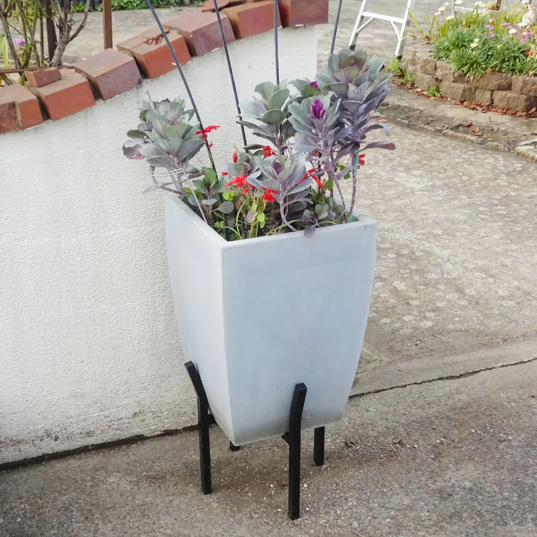 伸縮式大型プランタースタンド小 フラワースタンド ガーデニング 植木鉢スタンド 花台 鉢置き おしゃれ 燕三条製 [株式会社オビタス] 【014S137】