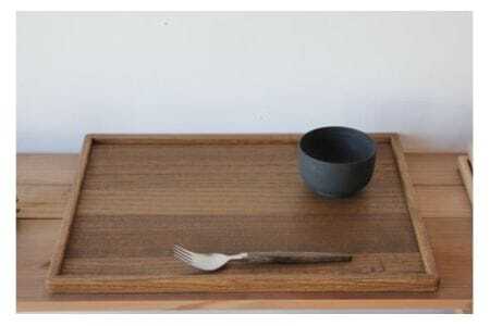 桐のトレー (L) 桐製 木製 38.5cm 29cm 無垢材 防虫剤 漂白剤 不使用 天然木 桐材 国産 日本製 食器 雑貨 インテリア 水洗い できる 木製トレー クラフト おしゃれ 工芸品 カフェ マット 皿 北欧 ウッドトレー キッチン雑貨 (F16-014)