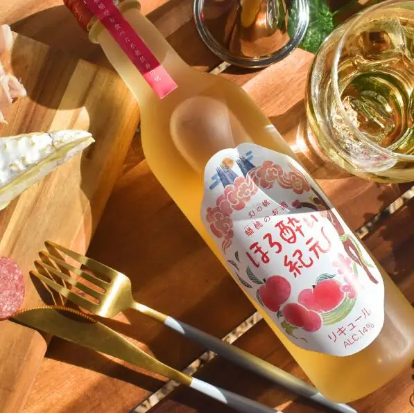 幻の桃、希少品種の「蟠桃(ばんとう)」のリキュール「ほろ酔い紀元」1本(360ml)(岡山県産)【KF-S001-03】