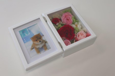 プリザーブドフラワーのフォトフレーム大(ホワイト) アレンジメント フラワー フォト フレーム 一体型   