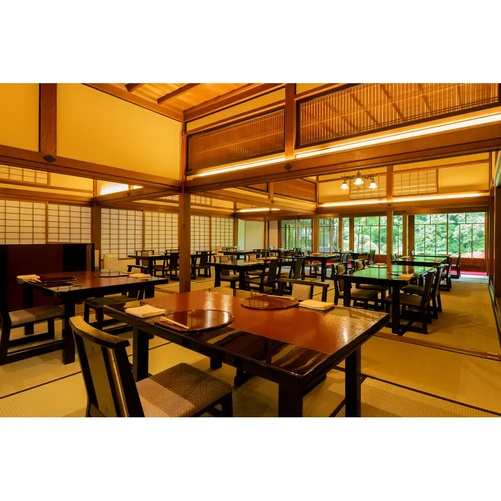 富士屋ホテル別館　旧御用邸　菊華荘で愉しむ四季彩アフタヌーンティー（1名様分）【予約限定】［アフタヌーンティ］