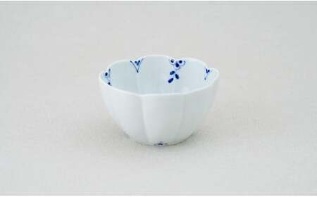 有田焼 花弁小鉢 剣先小花 Lサイズ ペアセット【皓洋窯】食器 手描き うつわ 器 かわいい 花形 サラダ 煮物 小鉢 dl030