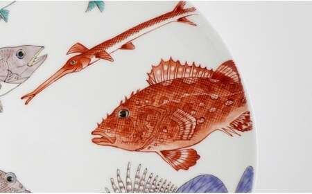 有田焼 魚文丸皿 大皿 【仁窯】 プレート 魚柄 染付 和食器 インテリア 皿 伝統工芸 ギフト dq006