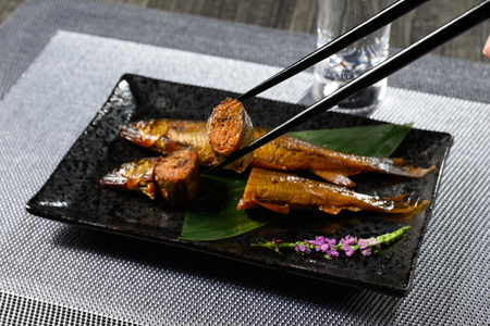 遊水地 鮒甘露煮 (305g)・子持ち鮎 (4尾) の甘露煮詰合せ ～味一筋真心こめて～ | 鮒の甘露煮 鮒 フナ ふな 鮎の甘露煮 鮎 アユ あゆ 甘い 甘露煮 かんろに カンロニ ご飯のお供 贈答 ギフト 茨城県 古河市 百年フード _BC12