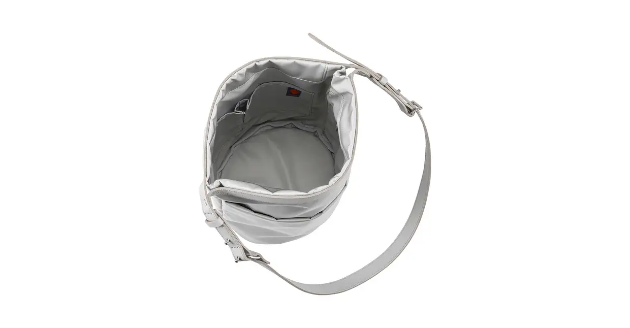 豊岡鞄 TUTUMU colon Rich S4800RI シルバーグレー / 2way ショルダーバッグ トートバッグ 肩掛け 手提げ 軽量 撥水 収納力 B5ノート収納  レディース 高級感 おしゃれ ツヤ感 光沢 エレガント シンプル デザイン 無地 コロン 木和田正昭商店
