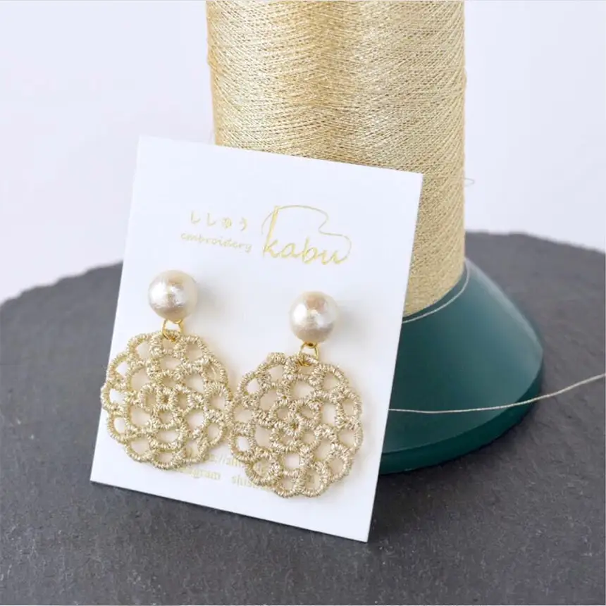 刺繍レースピアス【flour|ライトゴールド|コットンパール付き】チタンピアス | ピアス 刺繍 レース ハンドメイド アクセサリー プレゼント ギフト 選べる 種類豊富 誕生日 レースピアス フラワーレース ふるさと 納税 栃木県 那珂川町