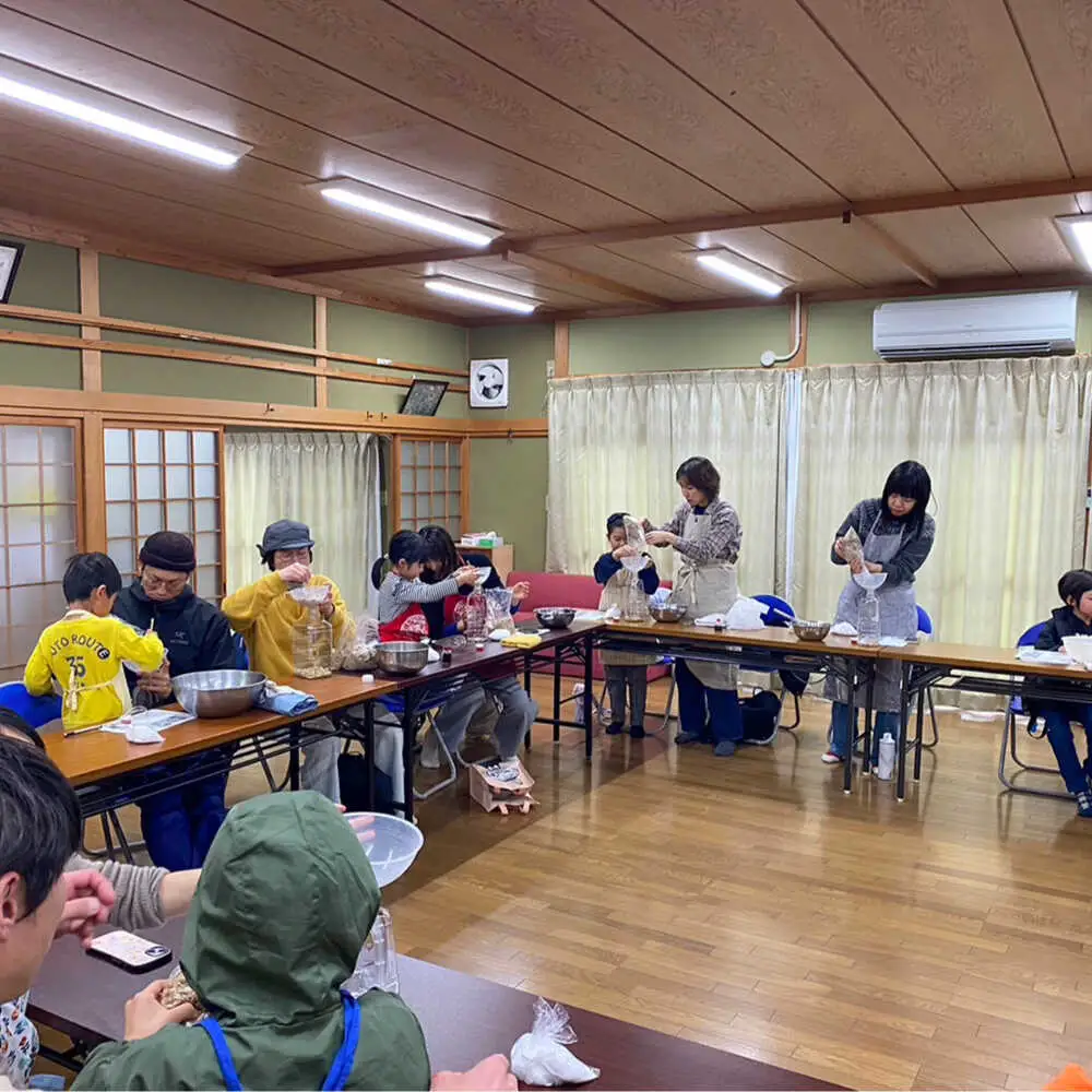 【3月開催予定】糸島の老舗醤油醸造元で体験！醤油づくり体験 糸島市 / 天然パン工房楽楽【いとしまごころ】 子ども 家族[AVC073]