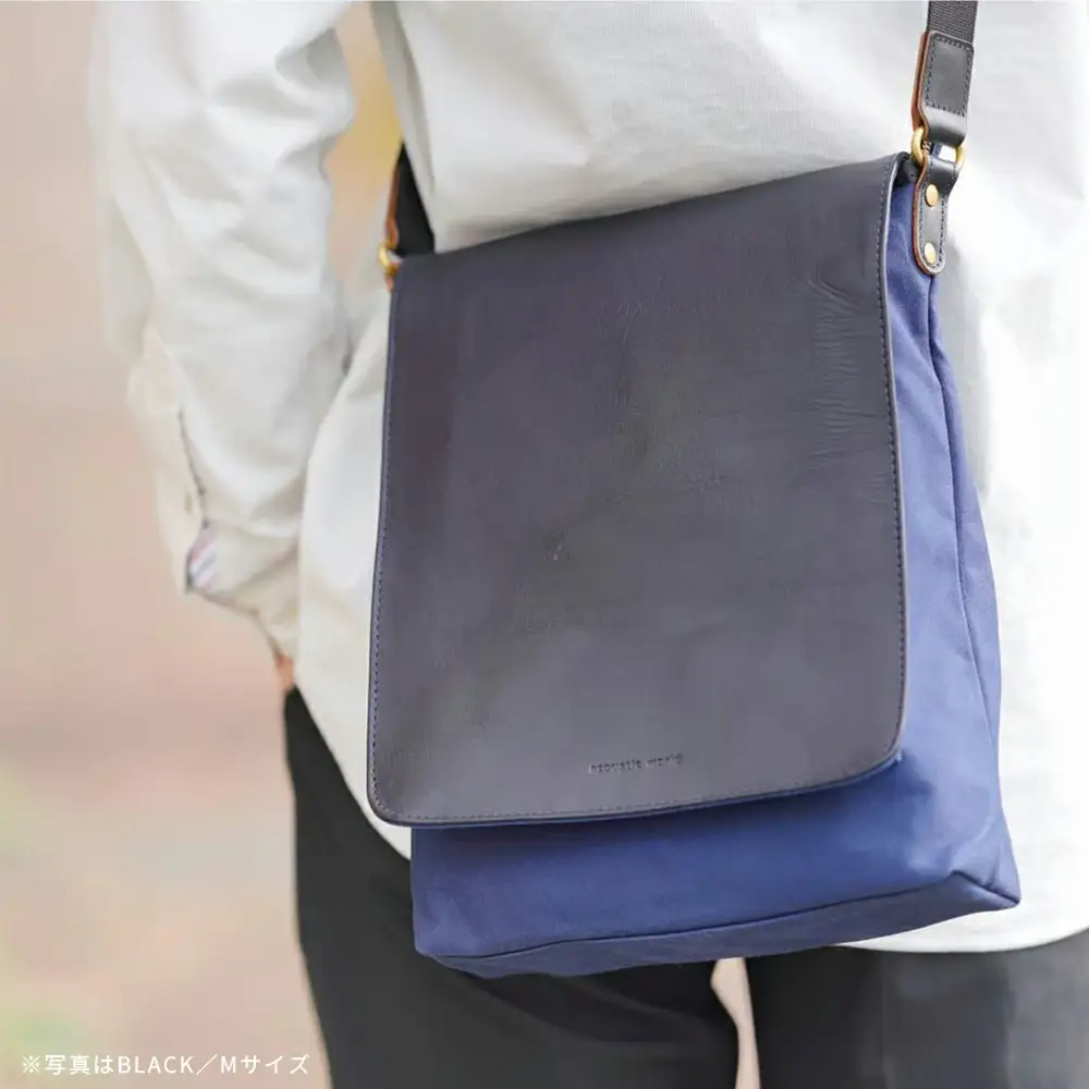 牛革かぶせ×帆布 ショルダーバッグM　ブラック　【12203-0374-1】
