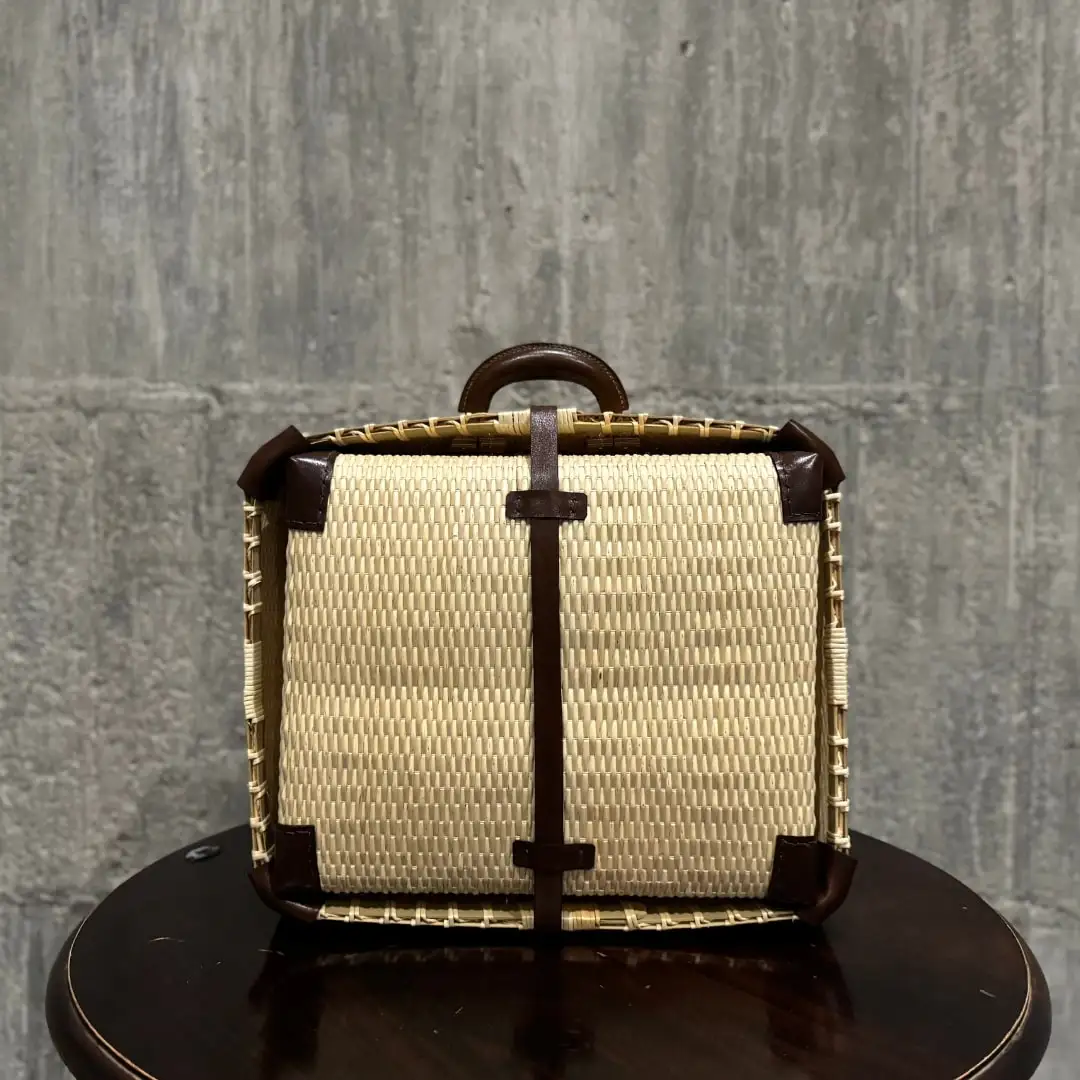 【伝統工芸品】KORI ANRI JAPAN「YANAGI no KABAN」柳行李 / 豊岡杞柳細工 100年持つ収納 ハンドメイド 15インチノートPC収納 A4サイズ対応 豊岡鞄の原点