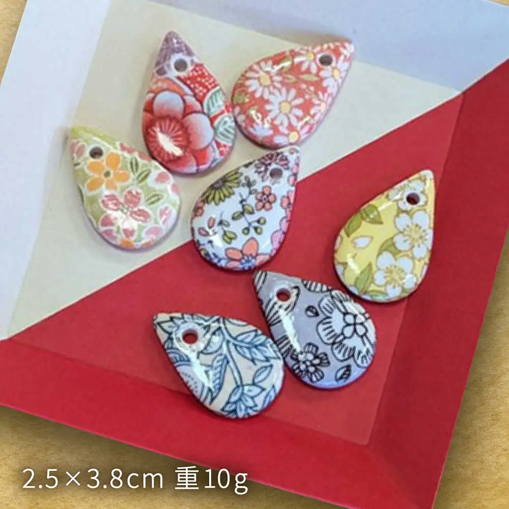 【波佐見焼を使用】波佐見焼ネックレス（雫）　ペンダント【東彼商工会女性部波佐見支部】[XG01]