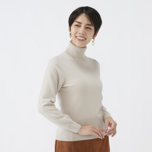 日本製 カシミヤ100% レディース タートルネック ライトベージュ S～Lサイズ