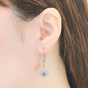 ピアス プラチナ Pt900 ダイヤモンド ブルーダイヤ 0.86ct クローバー フレンチフックピアス レディース 四つ葉 花 フラワー 揺れるピアス キャッチレス クリスマス ジュエリー 【f284-pt-cv-bd】ALPAZ192