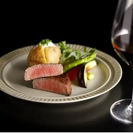 ホテルニューオータニ リブルーム 食事ご利用券《30,000円分》【1702730】