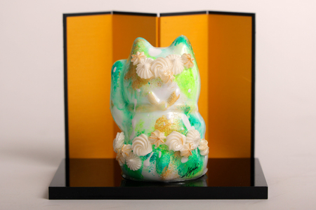 【 京阪百貨店厳選 】坂本 幸雪　シュガーアート　招き猫 緑（70×70×100ｍｍ）_OS048-0052-4