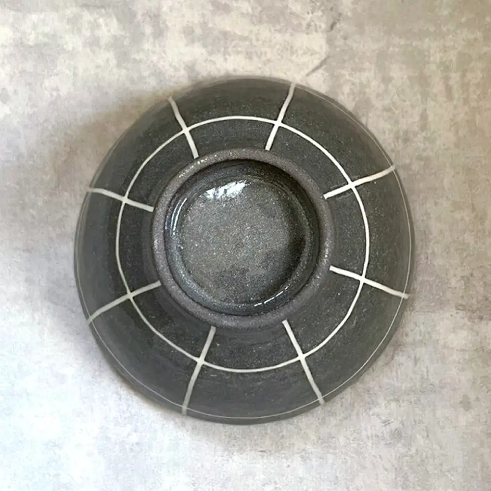 【瀬戸焼】 飯碗 (黒) 2個 格子彫 【カネ三商店】 / 食器 飯碗 ご飯茶碗 ギフト / 瀬戸市[BBDD062]