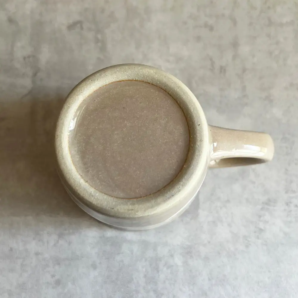 【瀬戸焼】 マグカップ (ベージュ) 2個 水玉つなぎ 【カネ三商店】 / 食器 マグ コーヒーカップ ギフト / 瀬戸市[BBDD063]