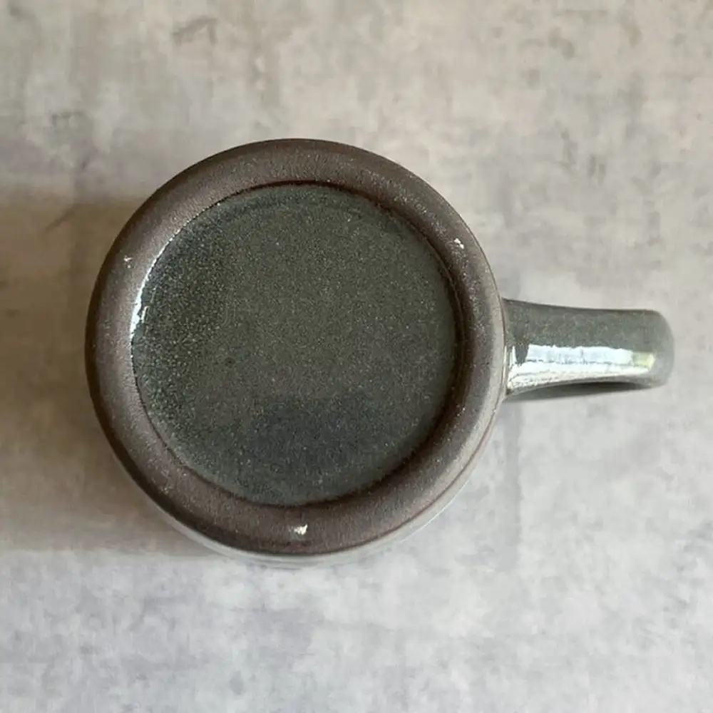 【瀬戸焼】 マグカップ (黒) 2個 格子彫 【カネ三商店】 / 食器 マグ コーヒーカップ ギフト / 瀬戸市[BBDD066]