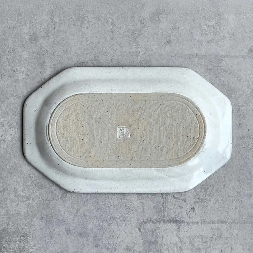 【瀬戸焼】 21.5cm プレート 八角中皿 粉引さくらんぼ 2枚 【カネ三商店】 / 食器 皿 プレート ギフト / 瀬戸市[BBDD095]