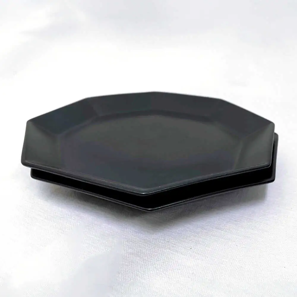 【瀬戸焼】 八角メイン皿 ペア マットブラック 【まるたか水野コーポレーション】 / 食器 皿 プレート 陶器 / 瀬戸市[BBBF027]