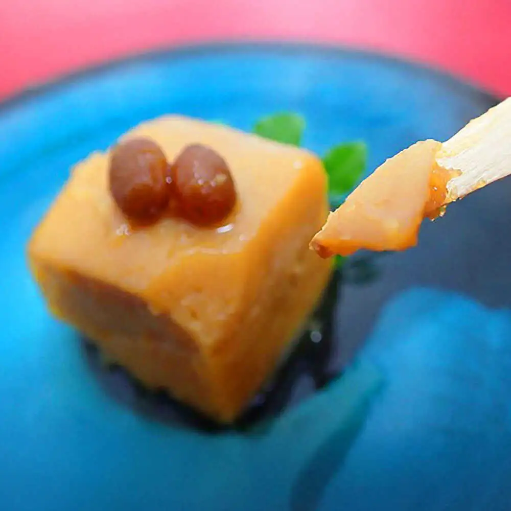 【東洋のチーズ】琉球王朝秘伝製法 豆腐よう(小) 10個セット (泡盛30度漬・唐辛子入り) 沖縄 つまみ 詰め合わせ お土産 ギフト 沖縄市 / 琉球T＆P合同会社[BCDO009]