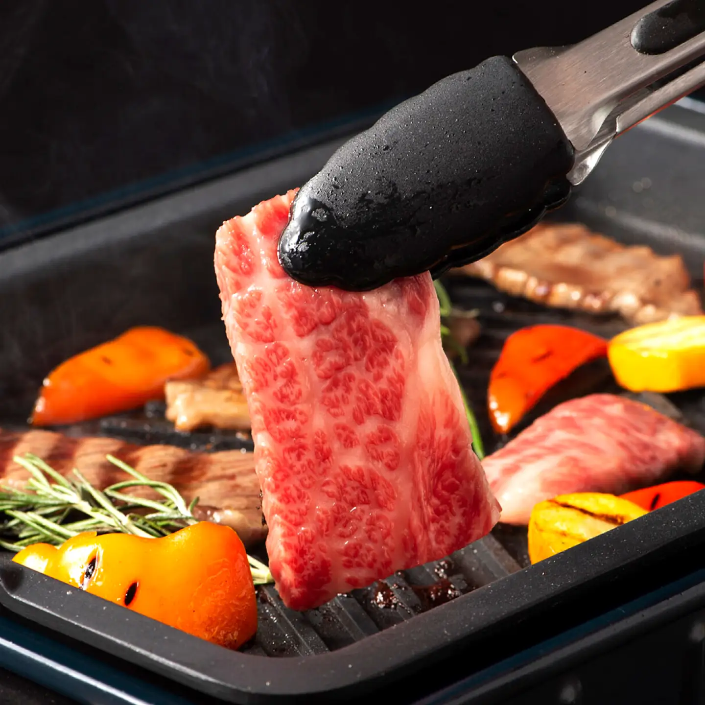 くまもと黒毛和牛【藤彩牛】バラ(カルビ)焼肉用 約200g【亀井通産株式会社】[AYBQ096]
