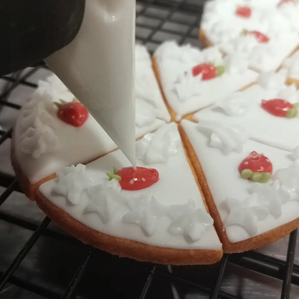 クッキーケーキ缶 | アイシングクッキー クッキー 焼菓子 プレゼント 贈り物 ギフト 手作り 誕生日 母の日 お菓子 クッキー缶 贈答用 菓子工房 くるみの森 那須町 栃木県〔P-441〕