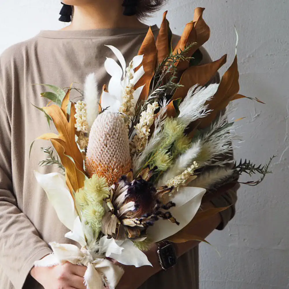 季節のおすすめドライフラワースワッグ　mサイズ（約６０cm）＜グリーンナチュラルカラー＞